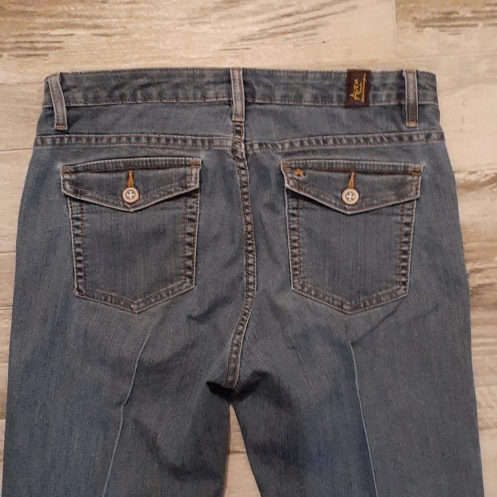 Aura Jeans